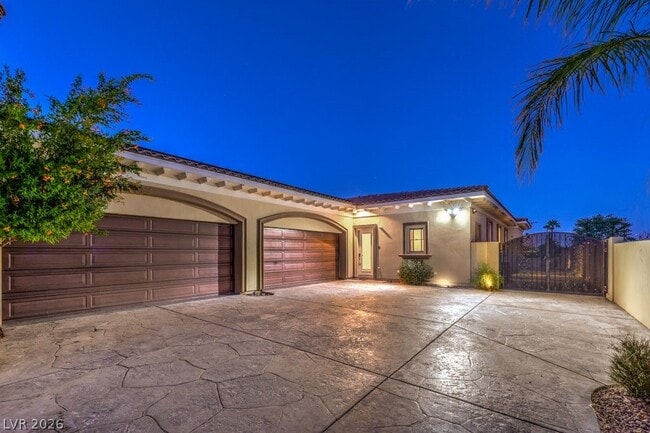 Building Photo - 2780 El Camino Rd