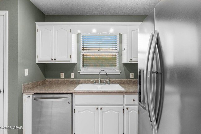Building Photo - 1707 Scarlett Blvd