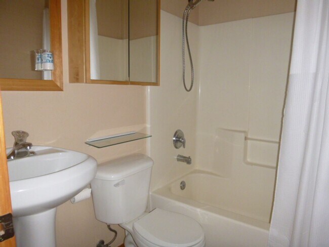 Building Photo - 1030 Mt Olympus Ave SE