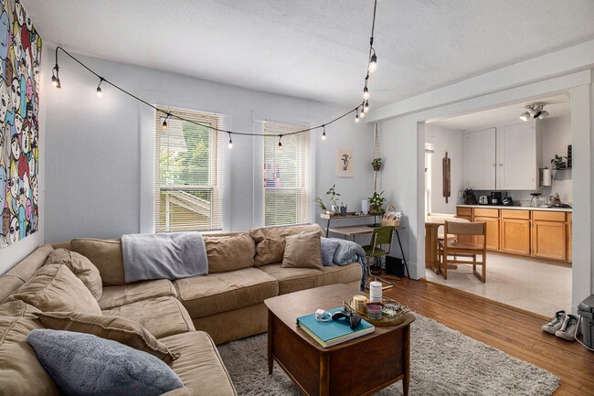 Building Photo - 407 N Ashley St