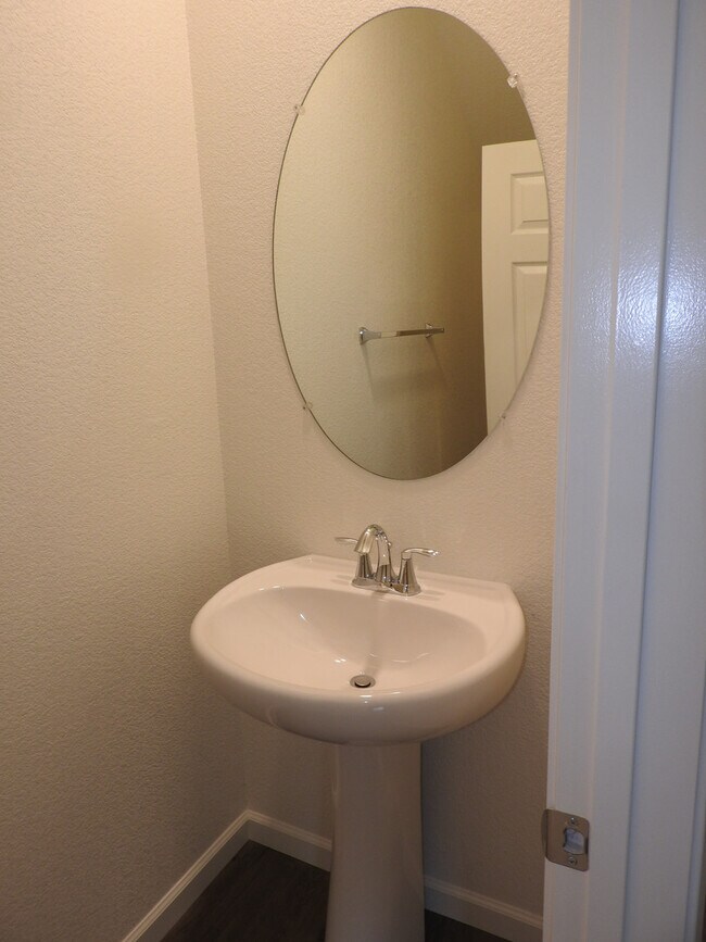 Building Photo - Beautiful Patio Home