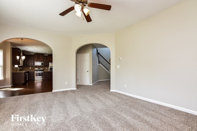 Building Photo - 1690 Long Acre Dr