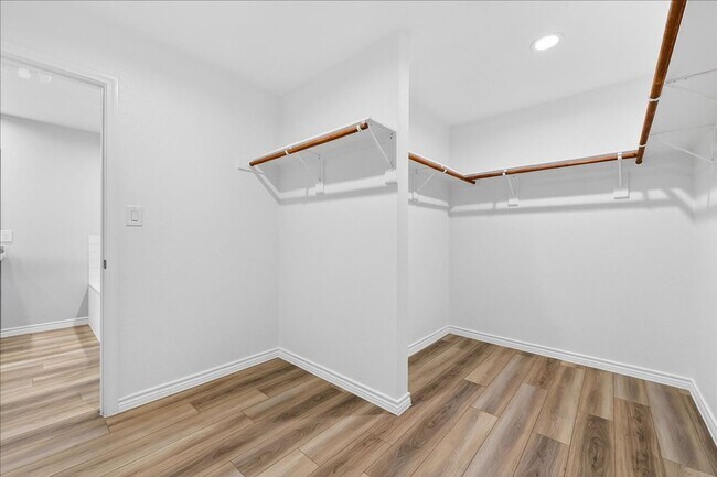 Building Photo - 7938 Rancho Vista Blvd E