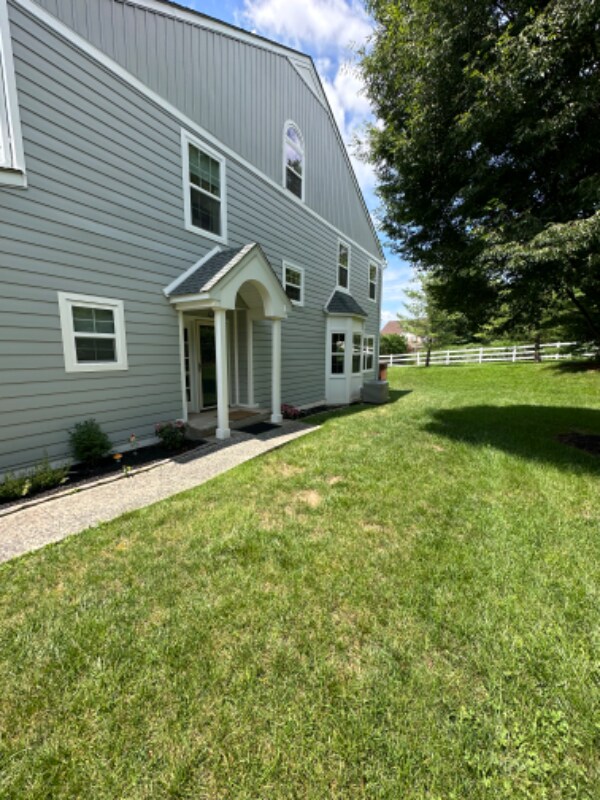 Building Photo - 106 Ava Ct