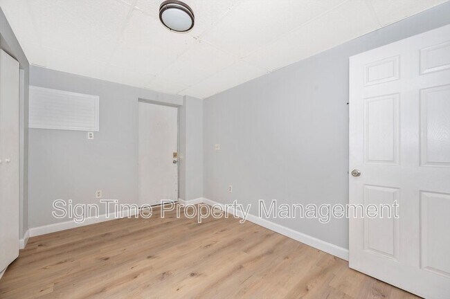 Building Photo - 229 Jonathan St