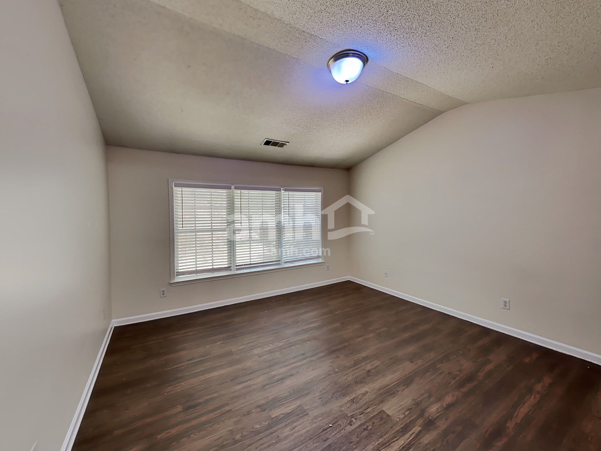 Building Photo - 4180 Glenaire Way NW