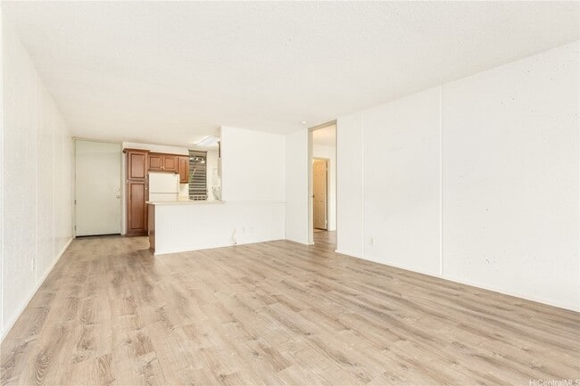 Building Photo - Welcome to your dream home in the beautifu...