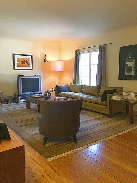 Living Room 3 - 2426 Tesla Ter