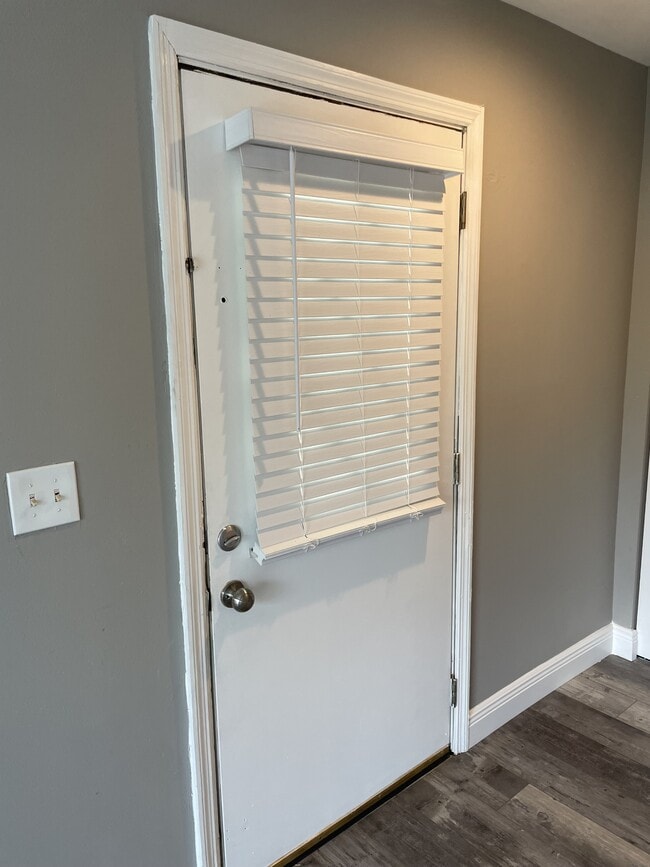 Building Photo - 8911B NW 28th Dr