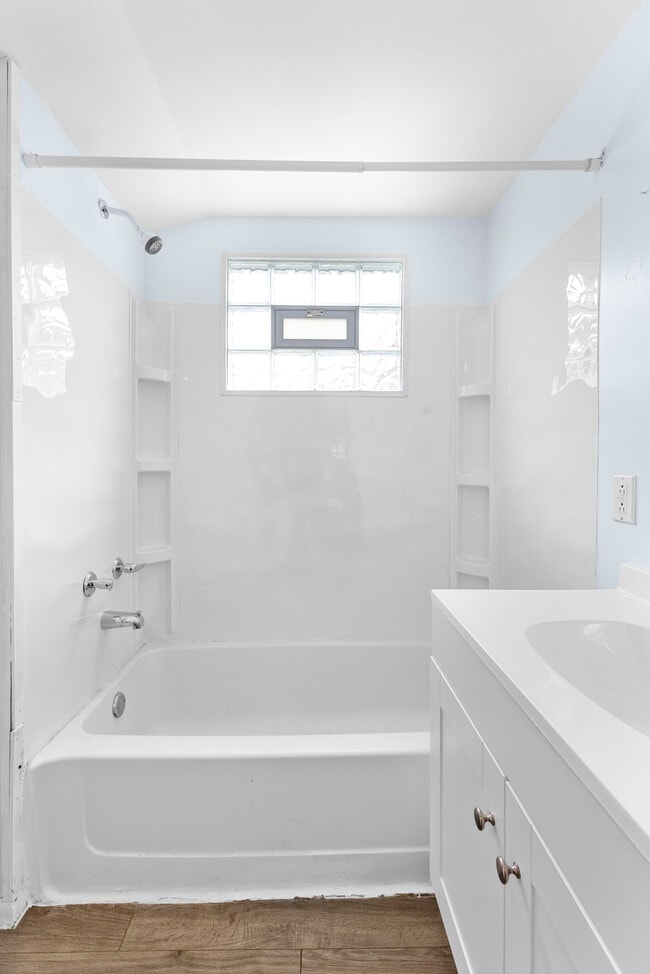 Building Photo - 77 Luka Rd