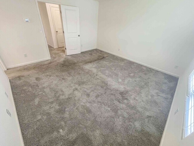 Building Photo - Cartersville Townhome - 3BR/2.5BA