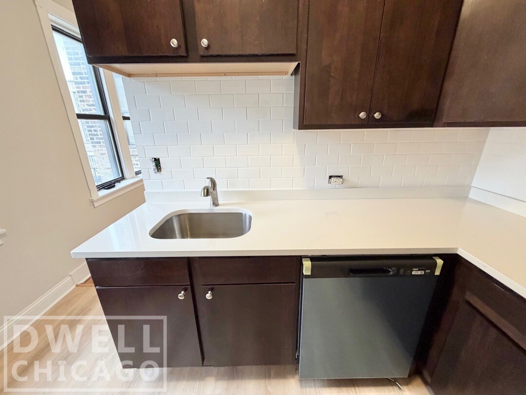 Building Photo - 1544 N Kedzie Ave