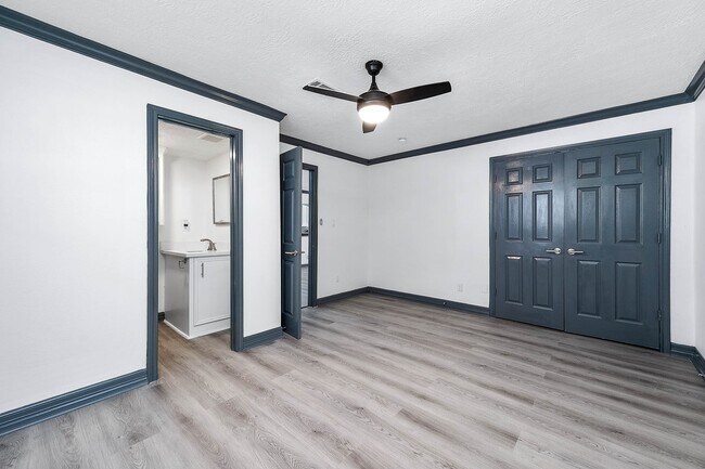 Building Photo - 8903 Sultan Dr