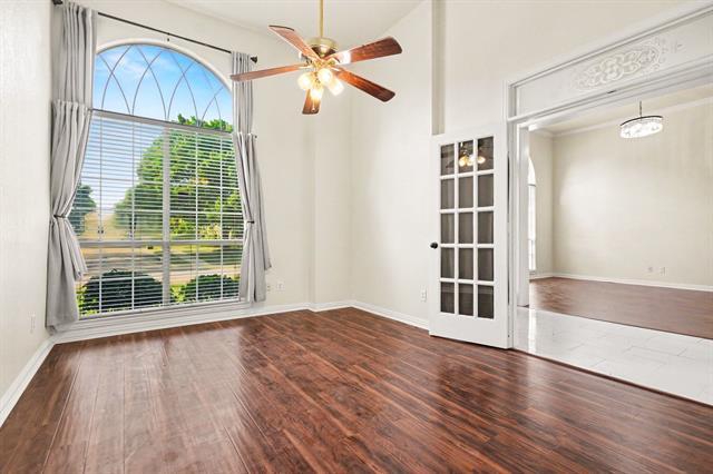 Building Photo - 1027 Creek Bend