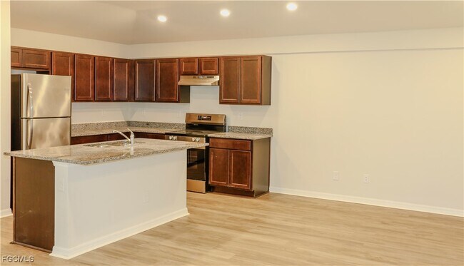 Building Photo - 309 Norwalk Ave