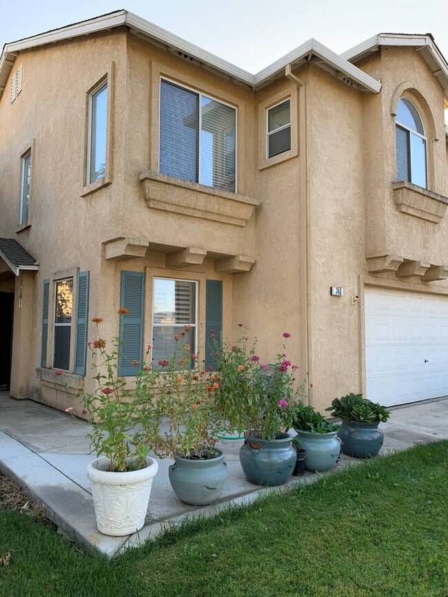 746 W Alameda St 746 W Alameda St Manteca CA 95336 Apartment Finder