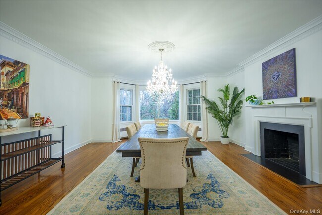 Building Photo - 10 Hidden Pond