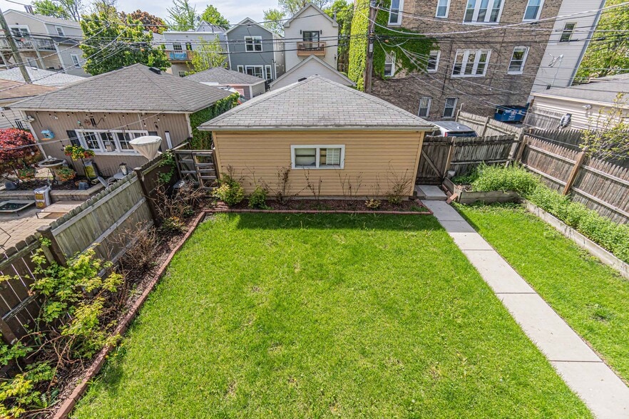 Backyard - 2526 N Rockwell St