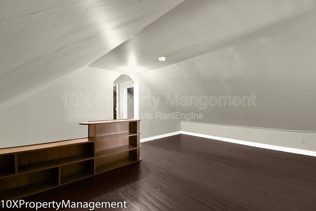 Building Photo - 849 Ruby Ave