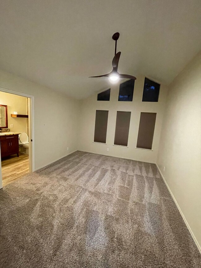 Building Photo - Rare Rental- Fully Renovated Classic in Ca...