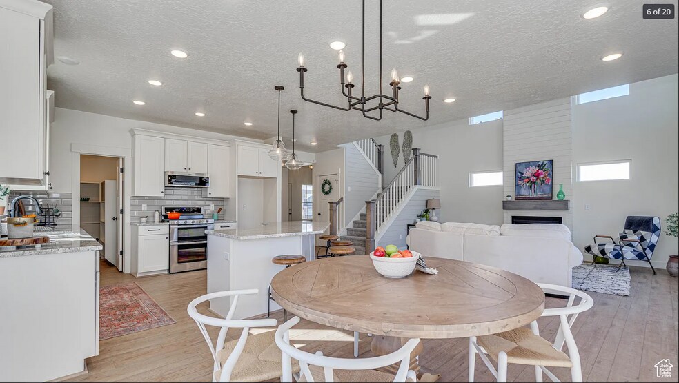 Building Photo - 7409 S Drake Park Ct