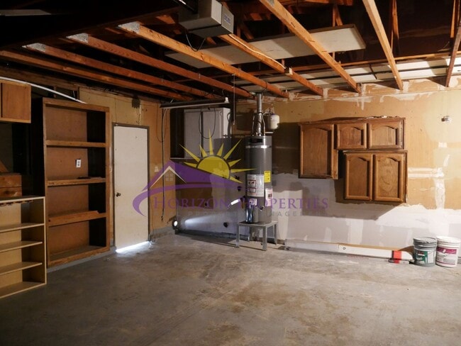 Building Photo - Open 4 Bed 2 Bath 1,407sqft Single Family Home