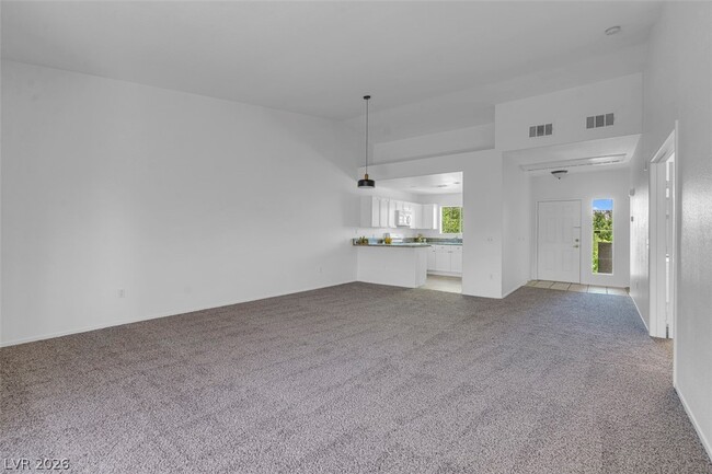 Building Photo - 353 Amber Pine St