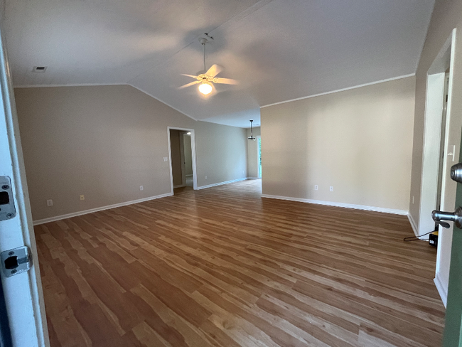 Building Photo - 114 Belvedere Dr