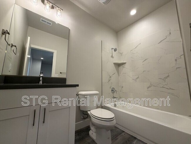 Building Photo - 1098 S 4380 W