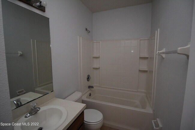 Building Photo - 425 Breckenridge Cir SE
