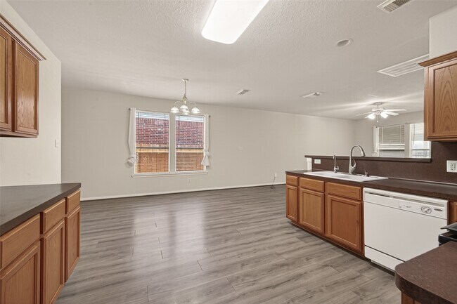 Building Photo - 13915 Maleewan Ln