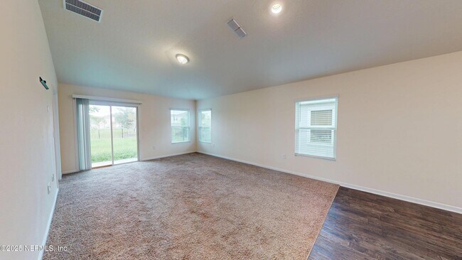 Building Photo - 8118 Meadow Walk Ln