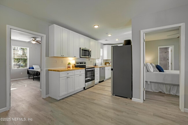 Building Photo - 2908 Broadway Ave