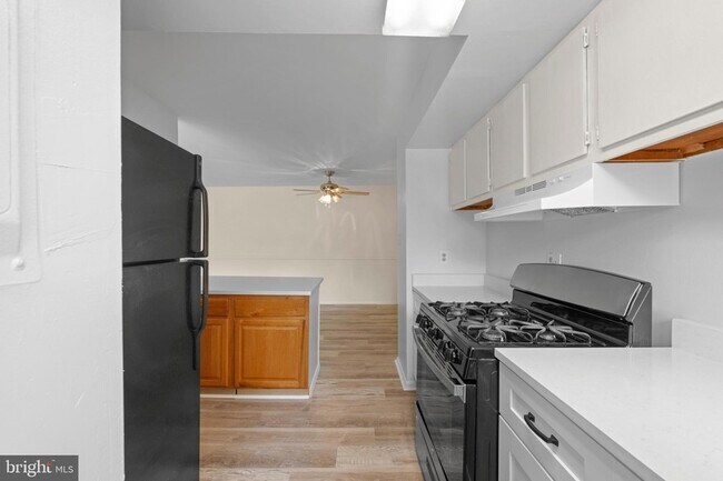 Building Photo - 3704 N Rosser St