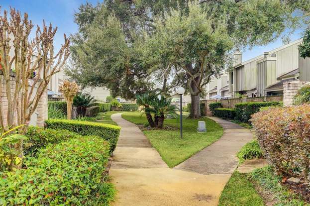 Building Photo - 12975 Wirevine Ln