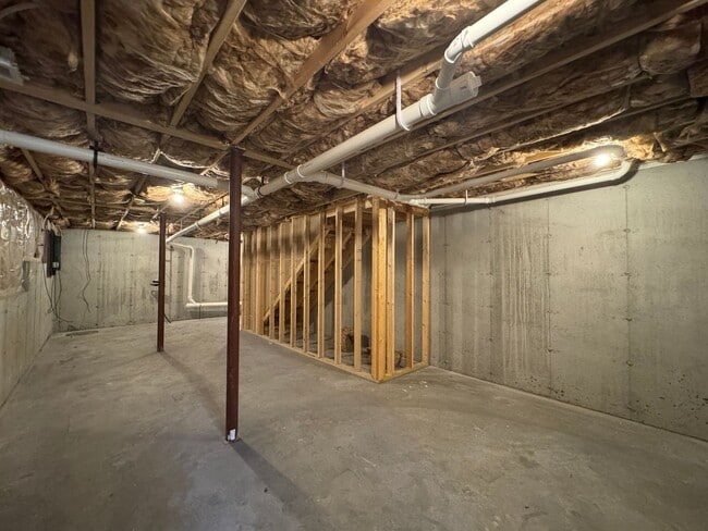 Building Photo - 116-118 Seavey Street