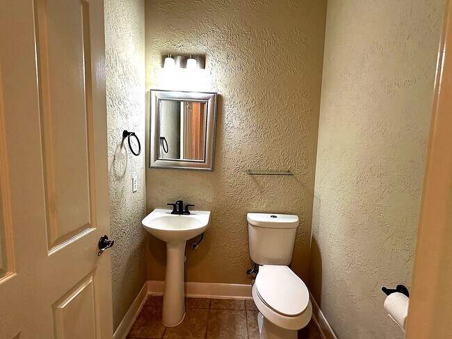 Building Photo - 10814 Keystone Fairway Dr