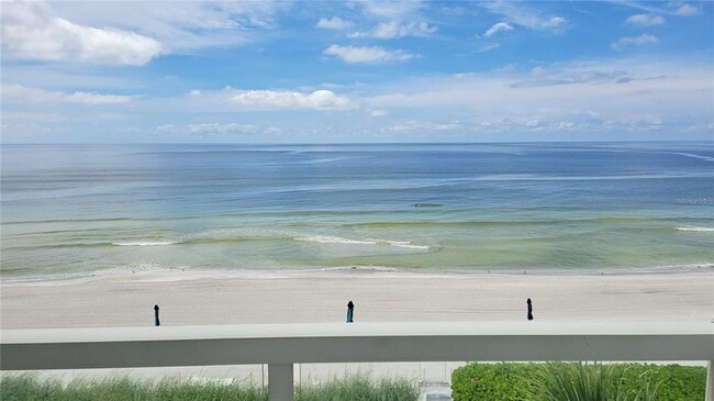 Building Photo - 1000 Longboat Club Rd