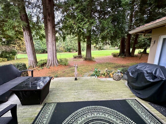 Building Photo - 9048 Gleneagle Dr