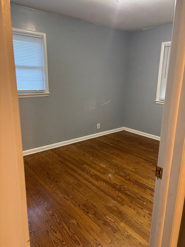 Building Photo - 12500 E 53 St