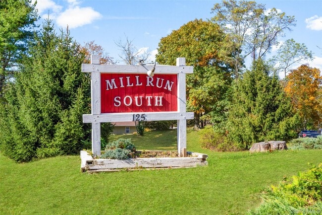 Building Photo - 125 E Market St