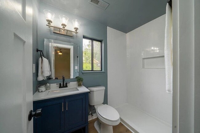 Building Photo - 4 Bedroom 2 Bath House in Corey Woods - Summerville