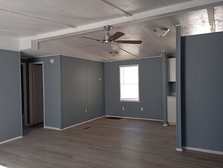 Building Photo - 14033 Bream Dr