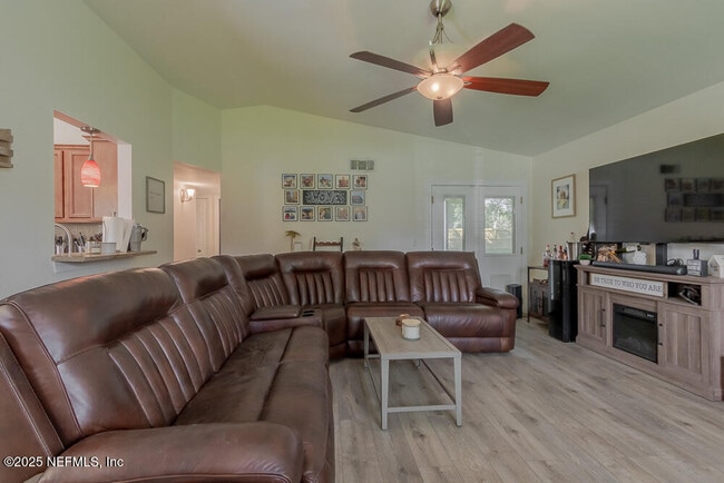 Building Photo - 589 Arthur Middleton Cir