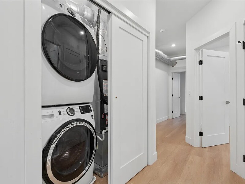 Building Photo - 178 W Seymour St