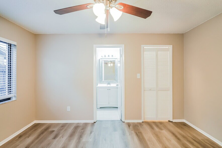 Building Photo - 1021 Wainright Dr