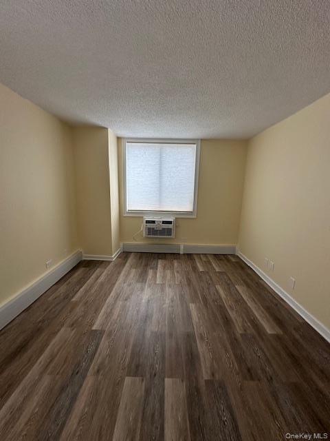 Building Photo - 14 Nosband Ave