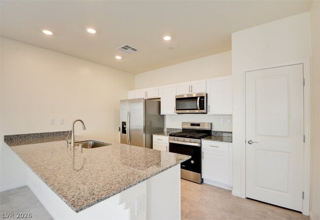 Building Photo - 7906 W Agate Ave