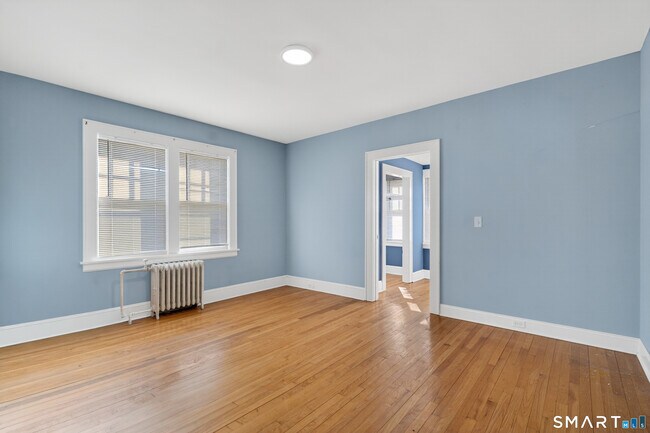 Building Photo - 1442 Wood Ave