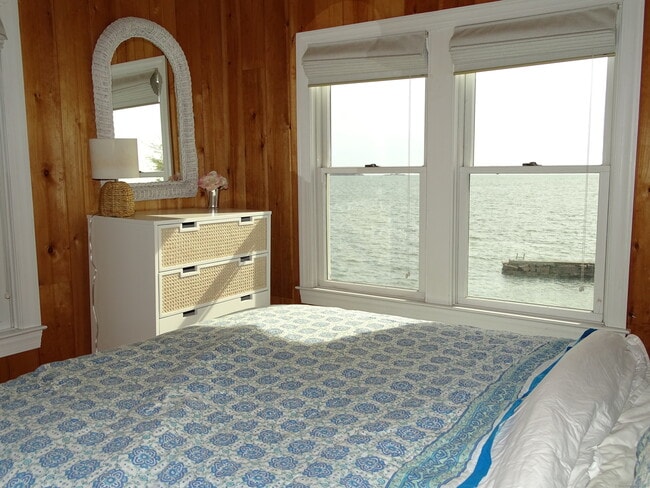 Building Photo - 187 Linden Ave